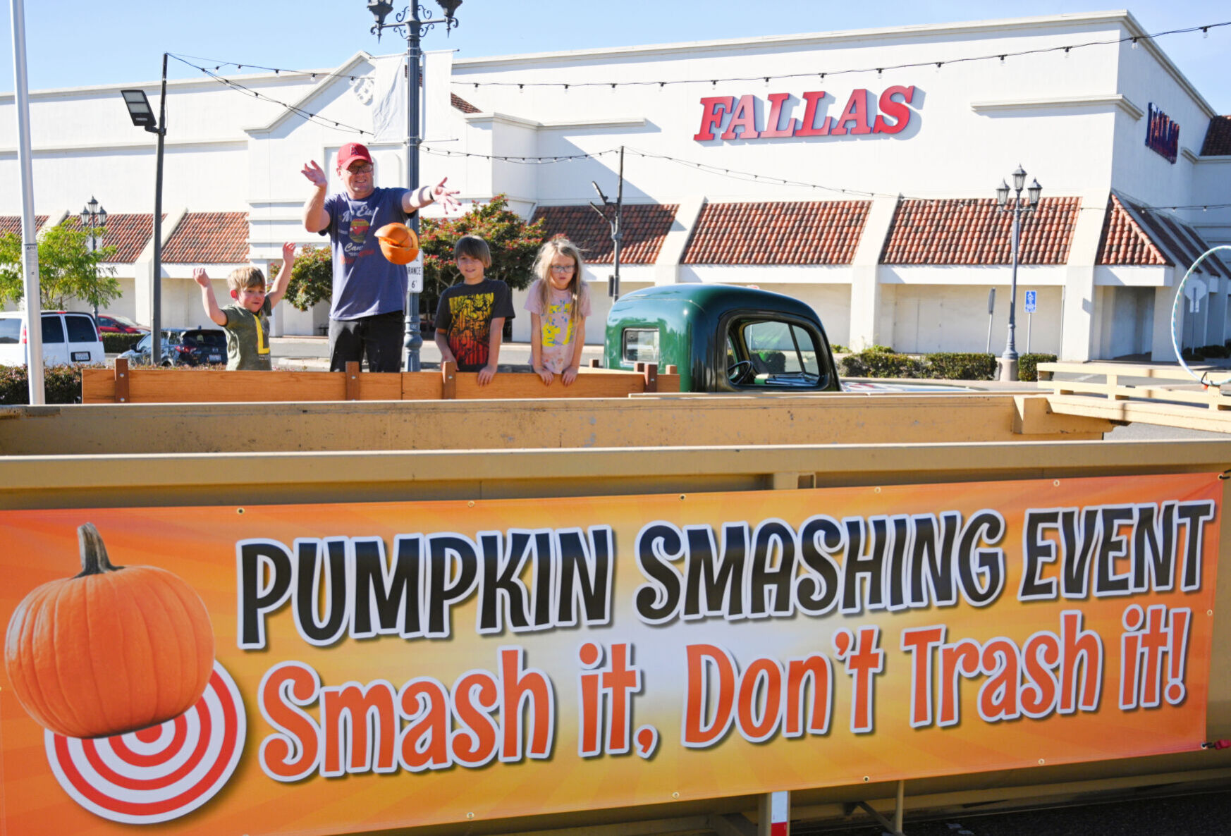 112022-smt-news-pumpkin crush-001